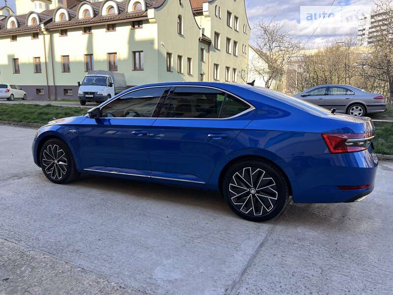 Лифтбек Skoda Superb 2020 в Ужгороде