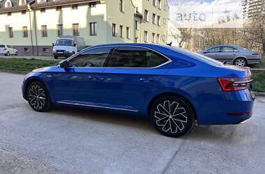 Лифтбек Skoda Superb 2020 в 