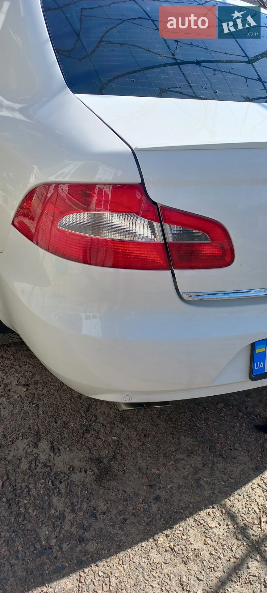 2010 Skoda Superb - мініатюра 7