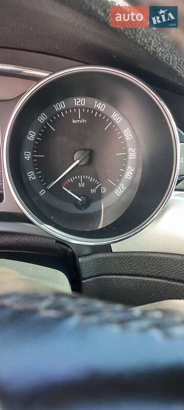 Лифтбек Skoda Superb 2010 в Одессе