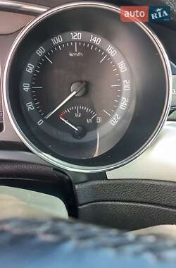 Лифтбек Skoda Superb 2010 в 