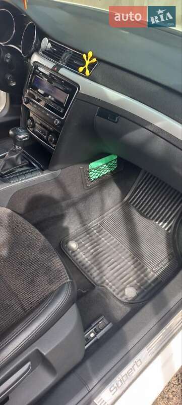 Лифтбек Skoda Superb 2010 в Одессе