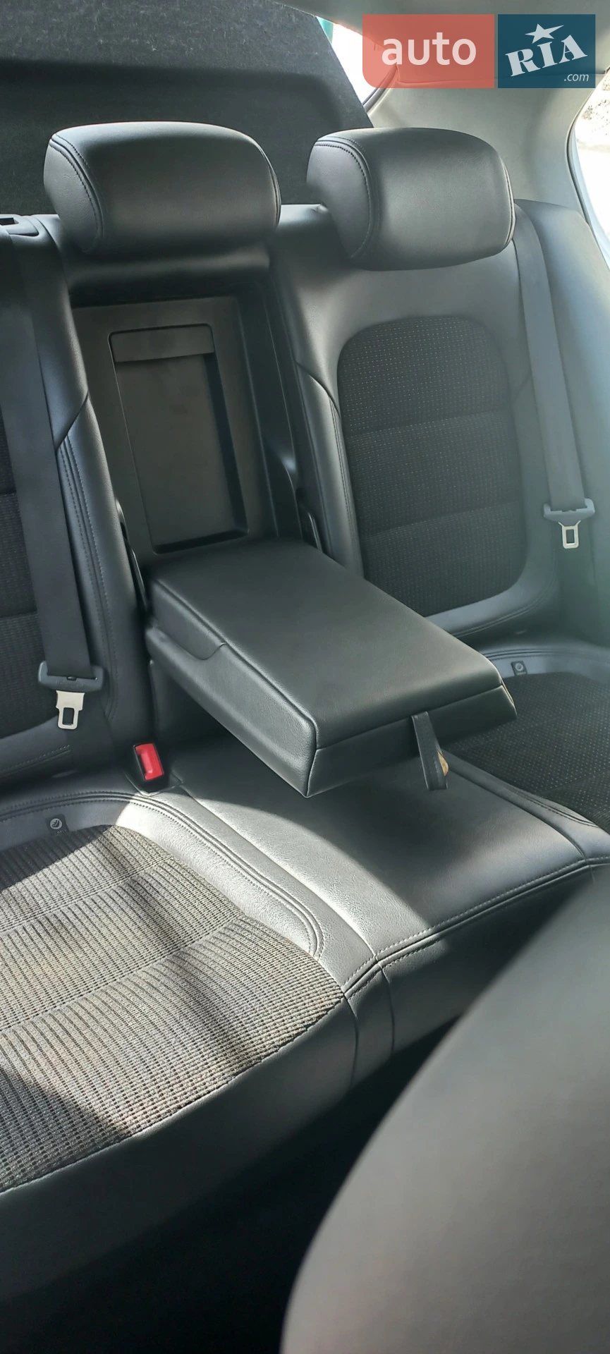 2010 Skoda Superb - мініатюра 25