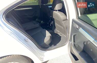 Лифтбек Skoda Superb 2017 в 