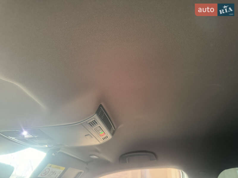 Універсал Skoda Superb 2017 в Ужгороді