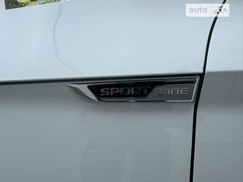 Універсал Skoda Superb 2017 в Ужгороді