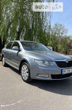 Лифтбек Skoda Superb 2011 в Ровно