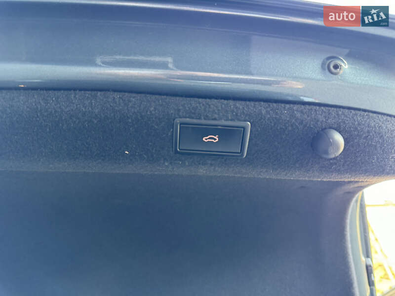 Лифтбек Skoda Superb 2018 в Киеве