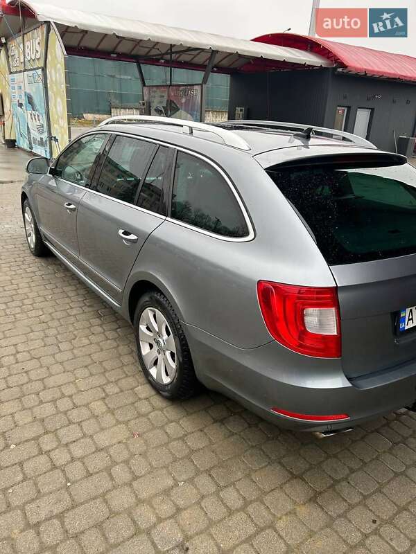 Универсал Skoda Superb 2010 в Надворной