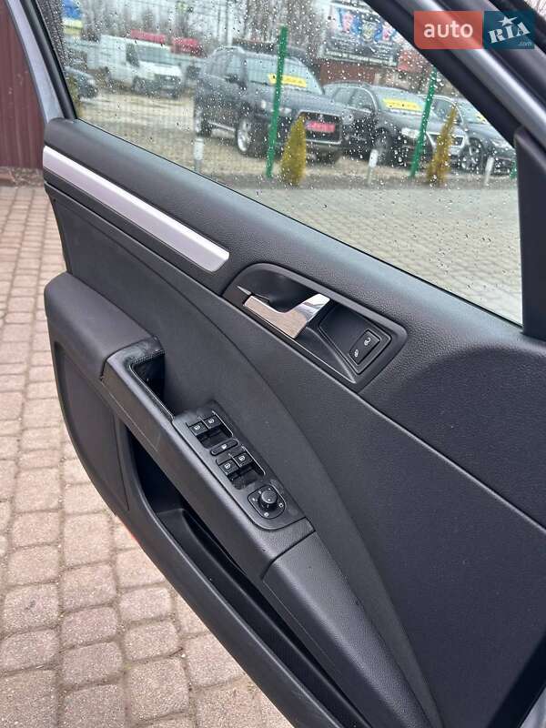 Универсал Skoda Superb 2010 в Надворной