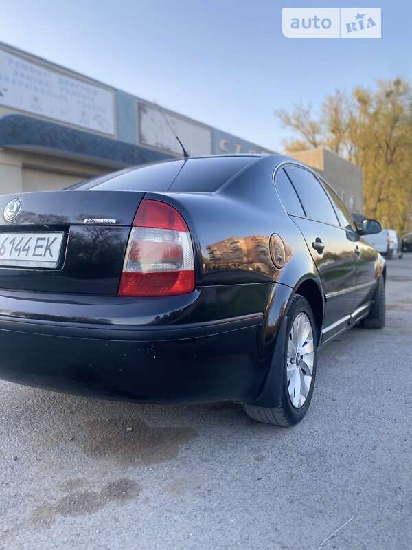 Лифтбек Skoda Superb 2006 в Каменец-Подольском