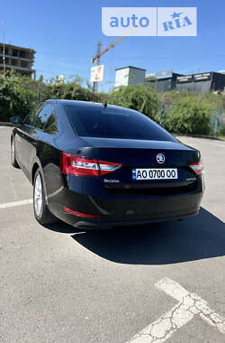 Ліфтбек Skoda Superb 2017 в Ужгороді