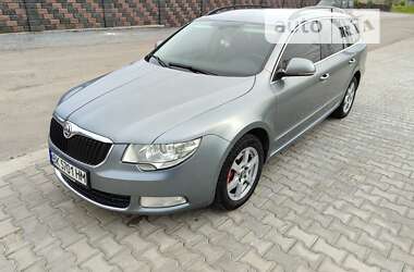 Універсал Skoda Superb 2011 в Рівному