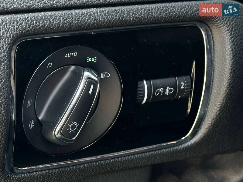 Лифтбек Skoda Superb 2011 в Кривом Роге