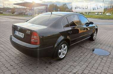 Лифтбек Skoda Superb 2005 в Львове