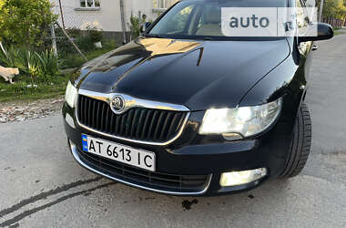 Лифтбек Skoda Superb 2011 в Калуше