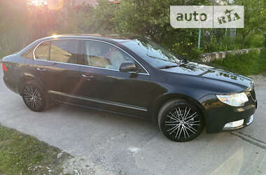 Лифтбек Skoda Superb 2011 в Калуше