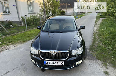 Лифтбек Skoda Superb 2011 в Калуше