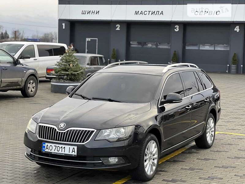 Универсал Skoda Superb 2015 в Ужгороде