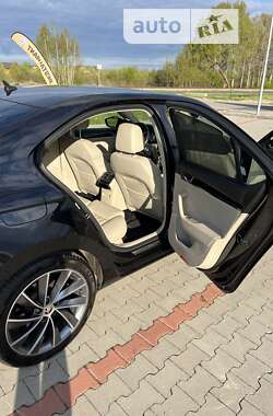 Лифтбек Skoda Superb 2017 в Ужгороде