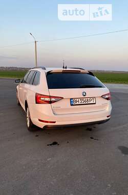 Универсал Skoda Superb 2016 в Вознесенске