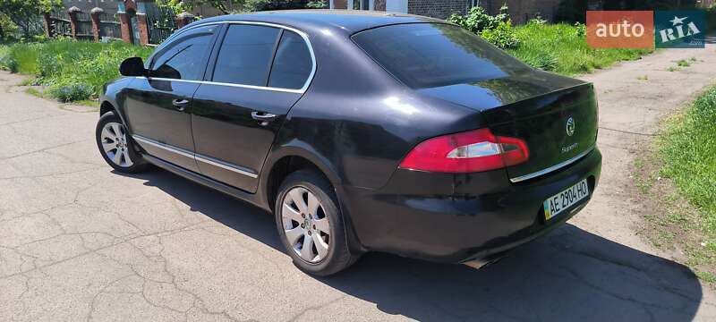 Лифтбек Skoda Superb 2011 в Кривом Роге