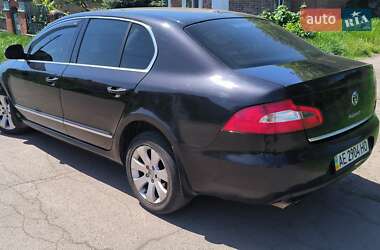 Лифтбек Skoda Superb 2011 в 