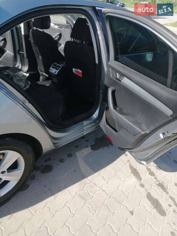 Лифтбек Skoda Superb 2017 в Ужгороде