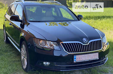 Универсал Skoda Superb 2015 в Луцке