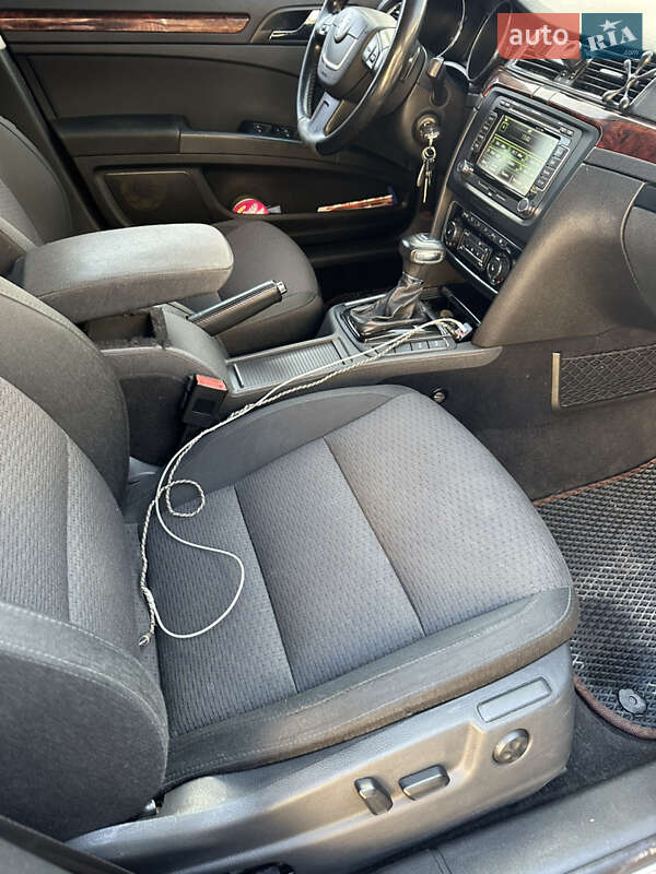 Универсал Skoda Superb 2010 в Житомире
