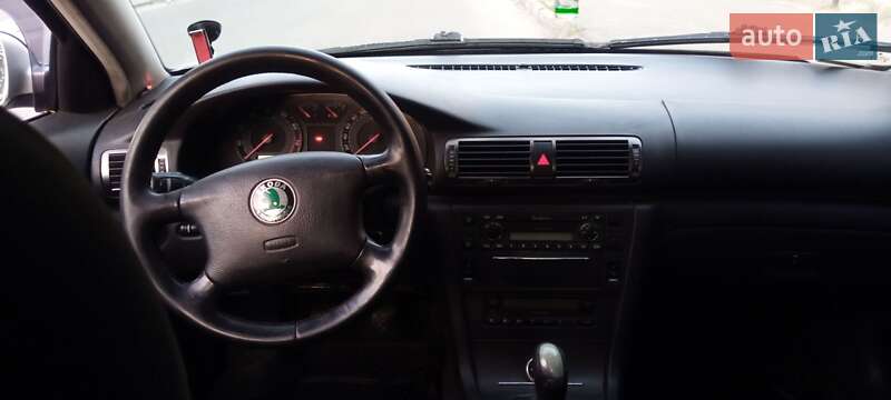 Лифтбек Skoda Superb 2002 в Славуте