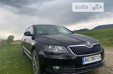 Ліфтбек Skoda Superb 2015 в Ужгороді