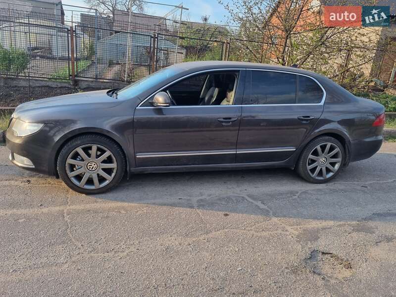 Лифтбек Skoda Superb 2009 в Запорожье