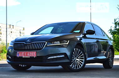 Лифтбек Skoda Superb 2020 в Дрогобыче