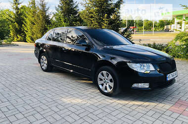 Лифтбек Skoda Superb 2011 в Запорожье