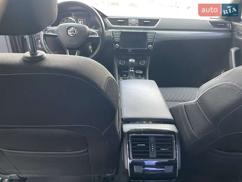 Лифтбек Skoda Superb 2017 в Киеве