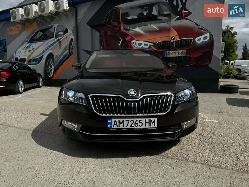 Лифтбек Skoda Superb 2016 в Звягеле