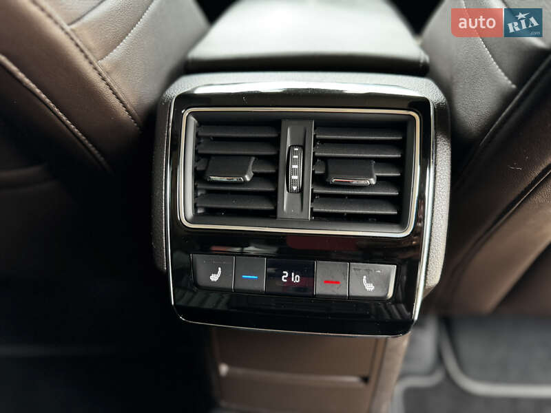 Лифтбек Skoda Superb 2016 в Звягеле