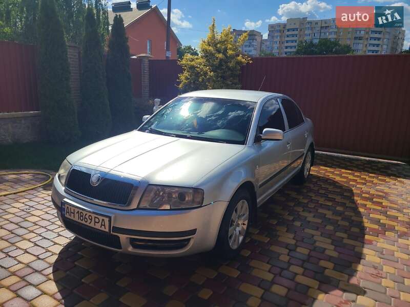 Лифтбек Skoda Superb 2004 в Виннице