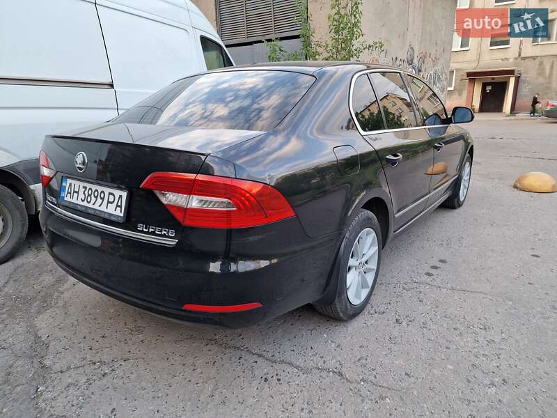 Ліфтбек Skoda Superb 2013 в Добропіллі