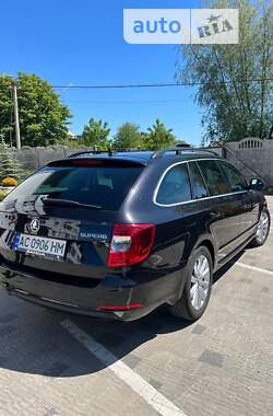 Універсал Skoda Superb 2014 в Луцьку