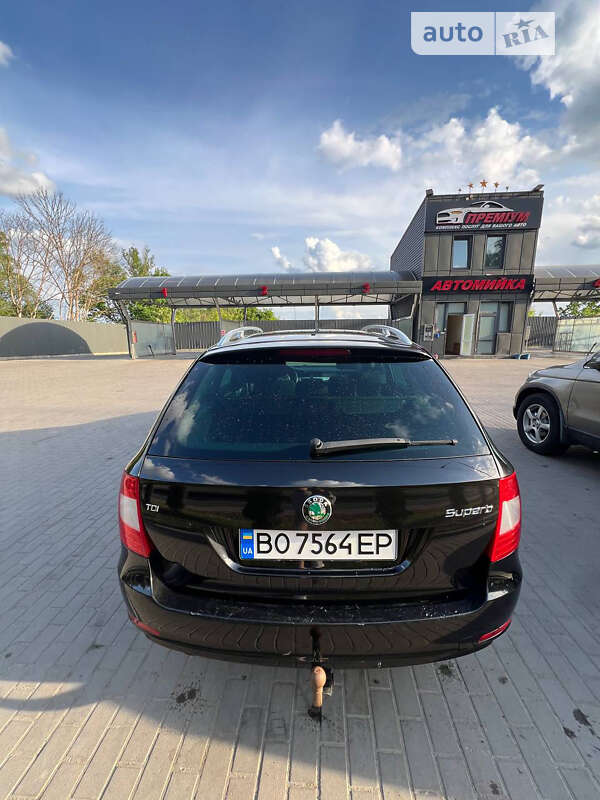 Універсал Skoda Superb 2012 в Тернополі