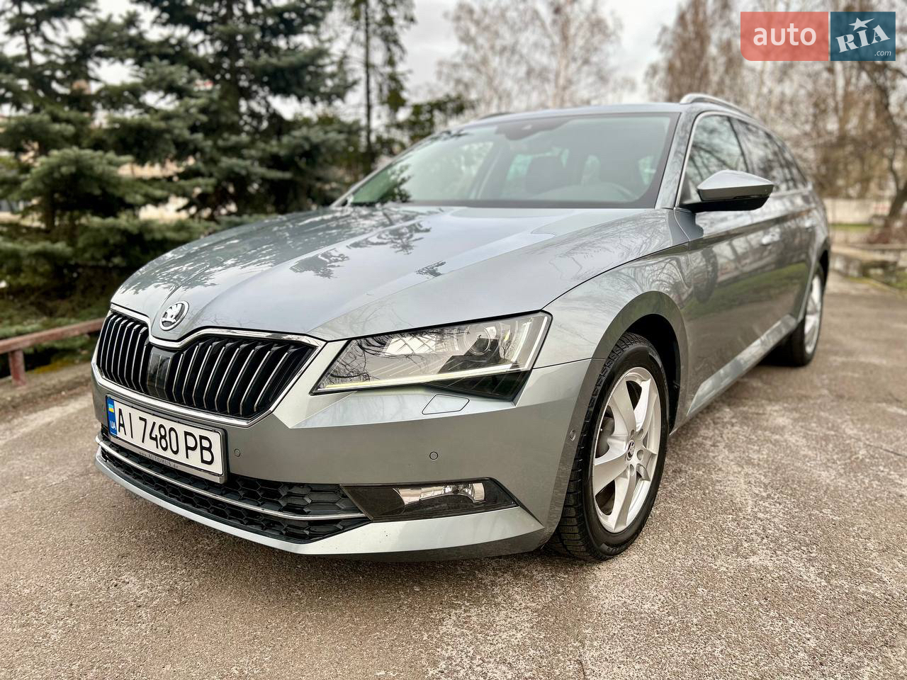 2017 Skoda Superb - мініатюра 12