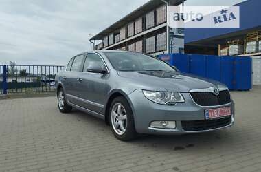 Ліфтбек Skoda Superb 2009 в Ковелі