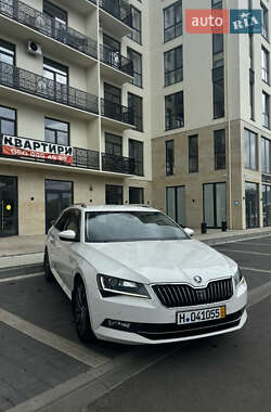 Универсал Skoda Superb 2016 в 