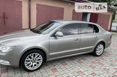 Лифтбек Skoda Superb 2010 в 