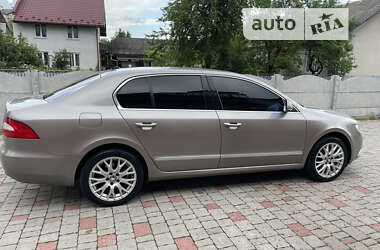 Лифтбек Skoda Superb 2010 в 