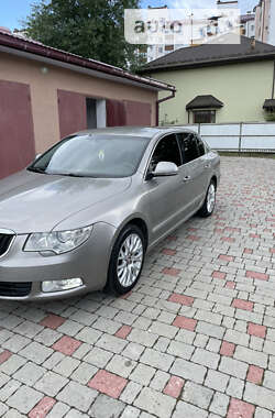 Лифтбек Skoda Superb 2010 в 