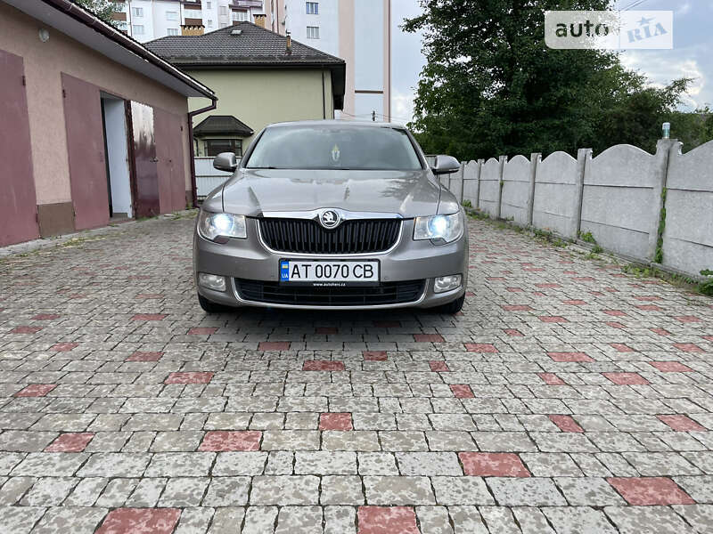 Лифтбек Skoda Superb 2010 в Ивано-Франковске