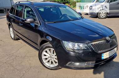 Универсал Skoda Superb 2014 в Умани